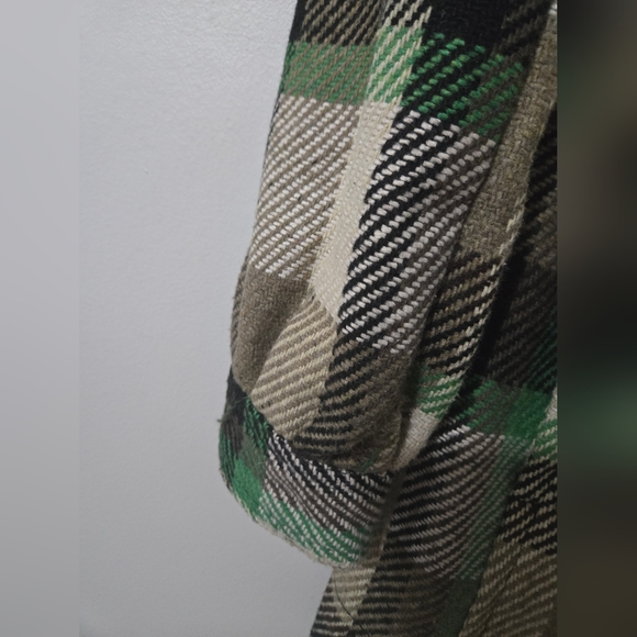 EUC Me Jane green plaid Jacket belted w/ pockets, gold buttons , coat - Picture 5 of 8